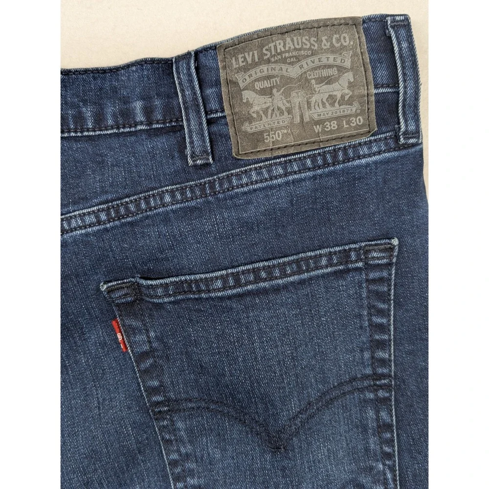 Levis 550 Relaxed Fit Jeans Mens 38x30 Dark Wash Indigo WaterLess